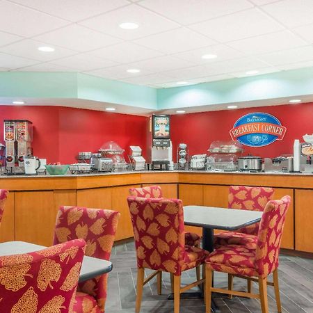 Baymont By Wyndham Greensburg Extérieur photo