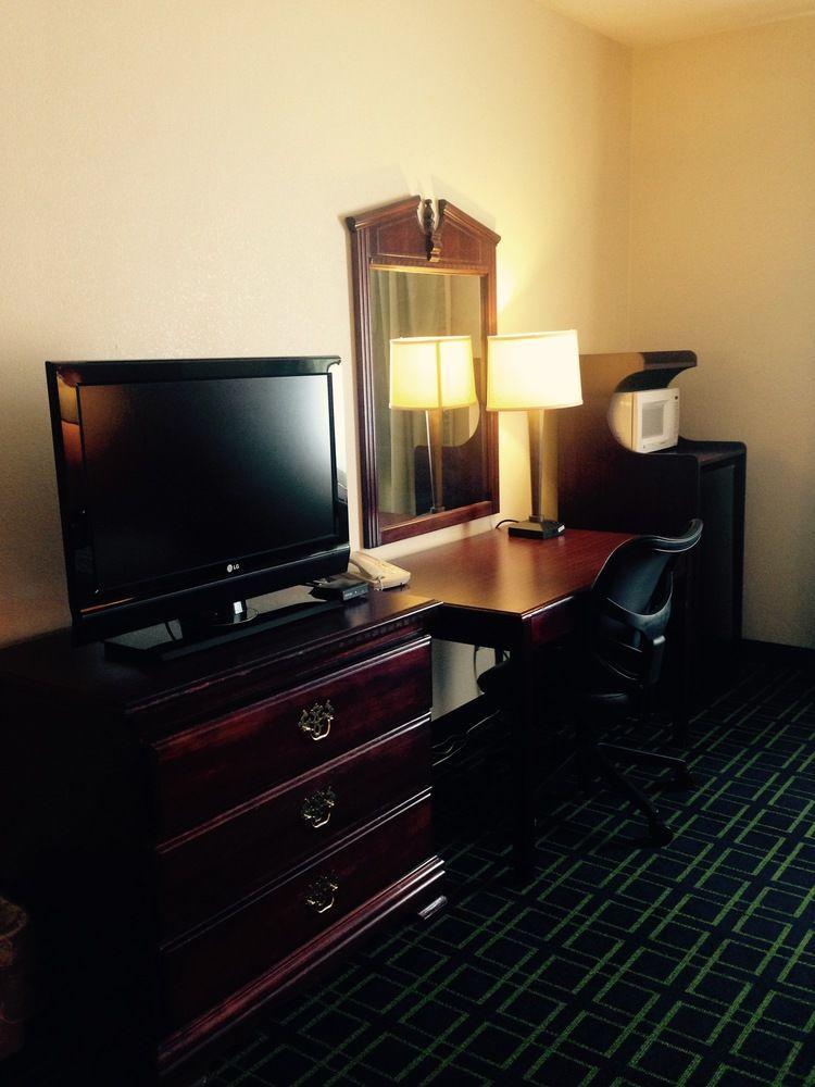 Baymont By Wyndham Greensburg Extérieur photo